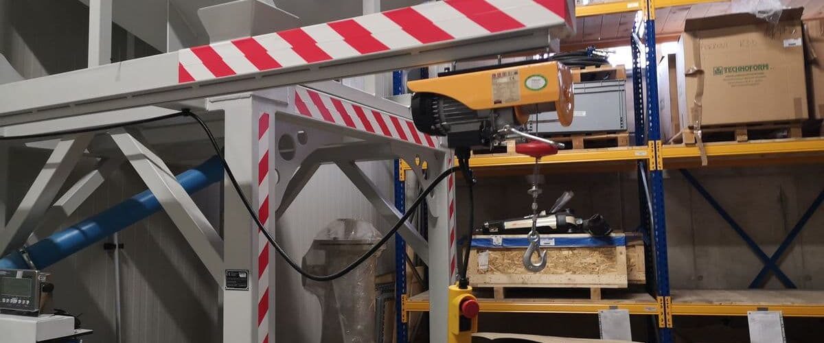 Trpin-Strojegradnja-Ingersoll-Rand-Zalogovnik-z-dozirnim-sistemom-za-sipki-material-galerija (2) Trpin-Strojegradnja-Ingersoll-Rand-Zalogovnik-z-dozirnim-sistemom-za-sipki-material-galerija (2)